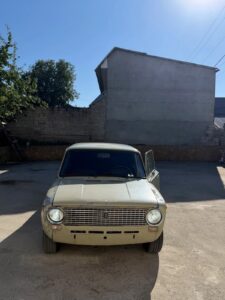 Обмен на авто доки чистые по коробке 2 хрустит 4 нету мотор очень…